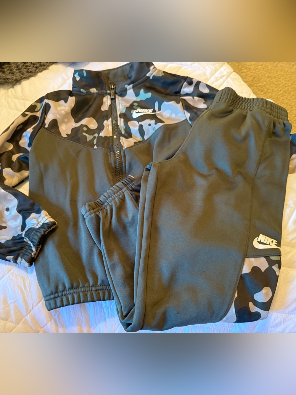 Nike Olive Green Camo Trim Fleece Jogger Set